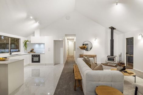 Photo of property in 2/48 Park Hill Road, Birkenhead, Auckland, 0626