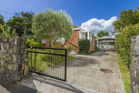 Photo of property in 120a Vauxhall Road, Narrow Neck, Auckland, 0624