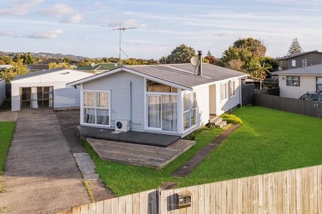 Photo of property in 24 President Avenue, Papakura, 2110