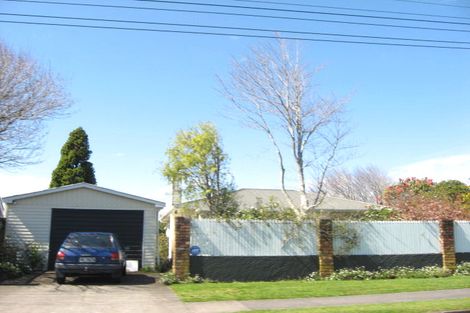 Photo of property in 13 Queens Road, Glen Avon, New Plymouth, 4312