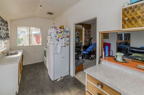 Photo of property in 23 Rauparaha Street, Waikanae Beach, Waikanae, 5036