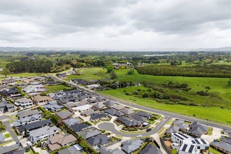 Photo of property in 8 Manawaroa Close, Grandview Heights, Hamilton, 3200