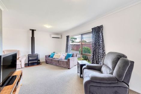 Photo of property in 1/27 Scott Road, Papakura, 2110