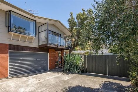 Photo of property in 2/18a Taupata Street, Redcliffs, Christchurch, 8081