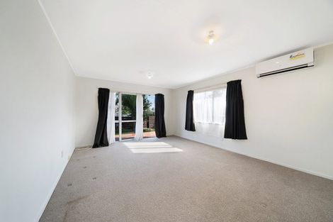 Photo of property in 1/47 Flanshaw Road, Te Atatu South, Auckland, 0610