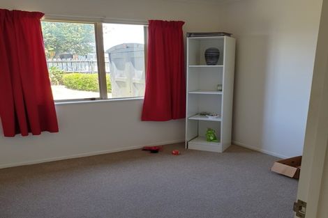 Photo of property in 11a Dawn Place, Waiuku, 2123