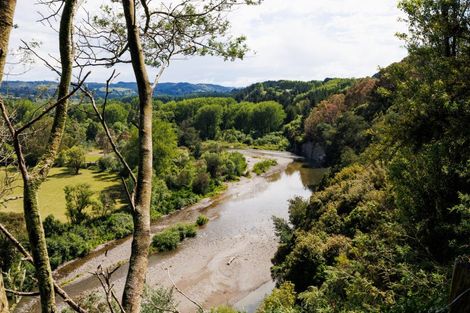 Photo of property in 124 Awahou Road South, Ashhurst, 4884