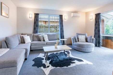 Photo of property in 7 Goodall Place, Redwood, Christchurch, 8051