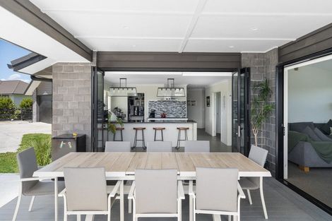 Photo of property in 15 Mike Smith Drive, Cambridge, 3434