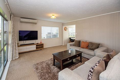 Photo of property in 5 Lorelei Place, Opaheke, Papakura, 2113