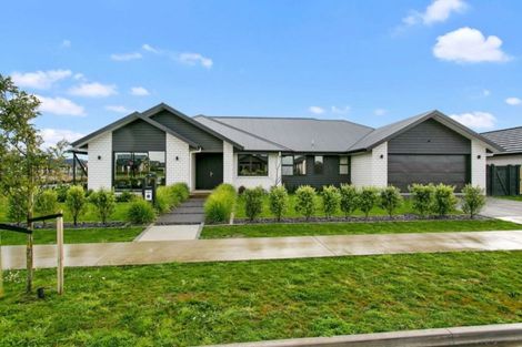 Photo of property in 1 Bourke Drive, Cambridge, 3434