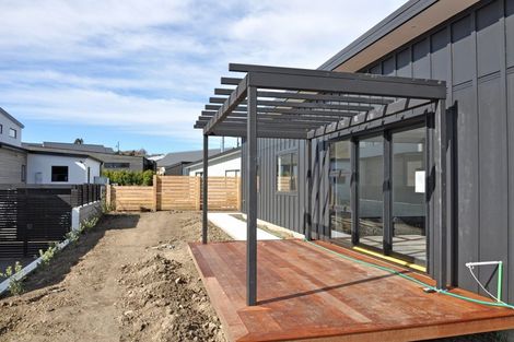 Photo of property in 6 Kapuka Lane, Wanaka, 9305