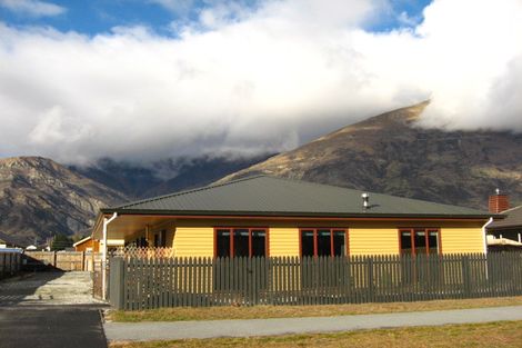 Photo of property in 38 Sylvan Street, Lake Hayes, Queenstown, 9304