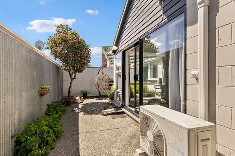 Photo of property in 2/19 Molesworth Place, Somerfield, Christchurch, 8024