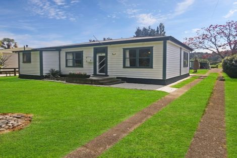 Photo of property in 10 Marsack Road, Taumarunui, 3992
