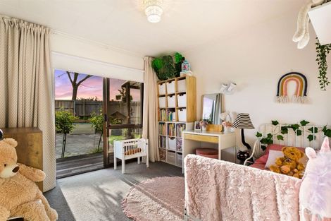 Photo of property in 2/30 Seymour Road, Sunnyvale, Auckland, 0612