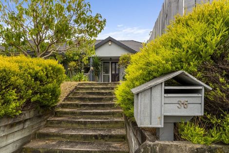 Photo of property in 36 Guildford Drive, Paraparaumu, 5032