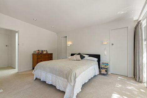 Photo of property in 85 Nicholson Road, Khandallah, Wellington, 6035