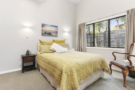 Photo of property in 61 Newhaven Terrace, Mairangi Bay, Auckland, 0630