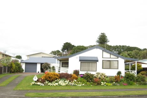 Photo of property in 15 Culzean Grove, Bell Block, New Plymouth, 4312