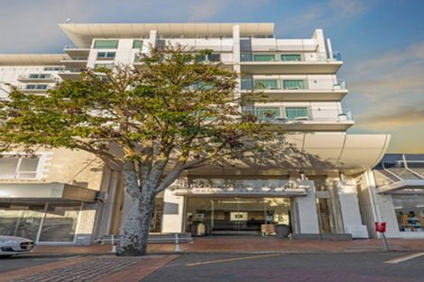 Photo of property in 15/72a Devonport Road, Tauranga, 3110