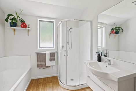 Photo of property in 15a Frederick Place, Whalers Gate, New Plymouth, 4310