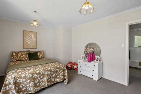 Photo of property in 57 Warren Crescent, Hillmorton, Christchurch, 8025