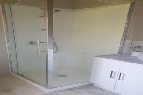 Photo of property in 231 Glengarry Road, Glen Eden, Auckland, 0602