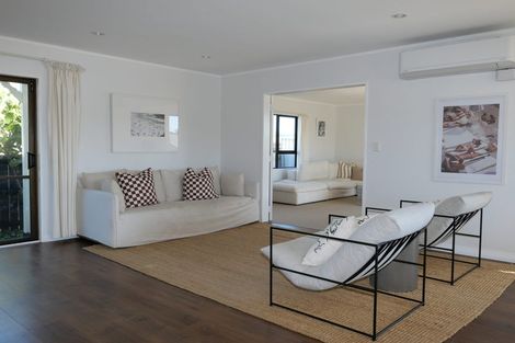 Photo of property in 27 Titoki Road, Waikanae Beach, Waikanae, 5036