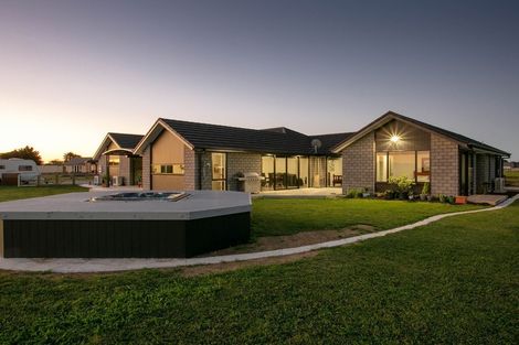 Photo of property in 46 Seachange Drive, Leamington, Cambridge, 3432