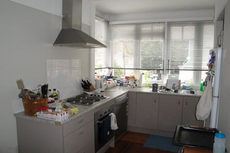 Photo of property in 122a Brougham Street, Mount Victoria, Wellington, 6011