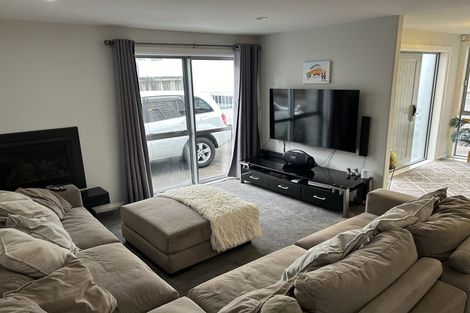 Photo of property in 6a Te Akau Crescent, Bucklands Beach, Auckland, 2012