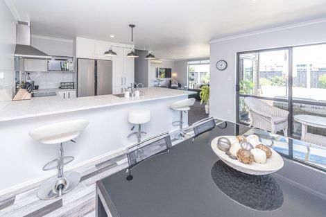 Photo of property in 13 Kamahi Street, Castlecliff, Whanganui, 4501