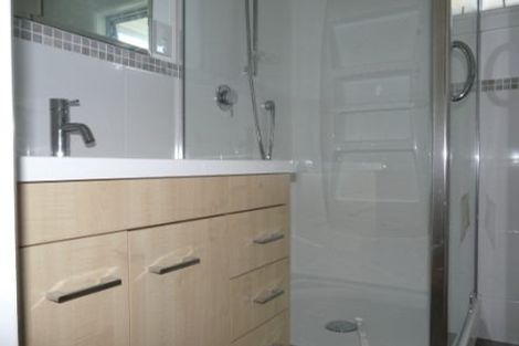 Photo of property in 2/23 Toroa Street, Torbay, Auckland, 0630