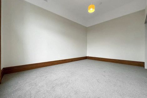 Photo of property in 16 Lawrence Street, Newtown, Wellington, 6021