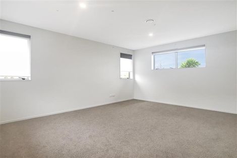 Photo of property in 156a Ennis Avenue, Pakuranga Heights, Auckland, 2010