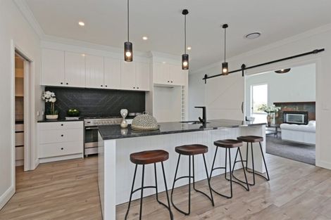 Photo of property in 55 Kent Terrace, Taradale, Napier, 4112