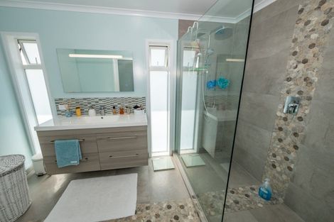 Photo of property in 11 Midgard Road, Coopers Beach, 0420