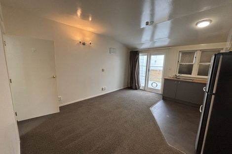 Photo of property in 56 Mortimer Terrace, Brooklyn, Wellington, 6021