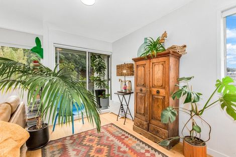 Photo of property in Grosvenor Flats, 19 Cottleville Terrace, Thorndon, Wellington, 6011