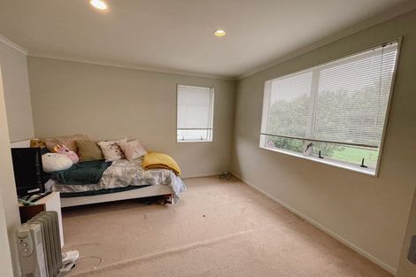 Photo of property in 16 Marengo Parkway, Takanini, 2112