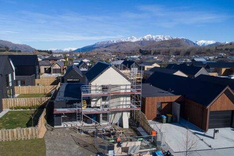 Photo of property in 28 Red Cottage Drive, Lake Hayes, Queenstown, 9304