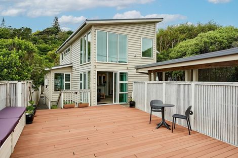 Photo of property in 9 Duncan Street, Tawa, Wellington, 5028