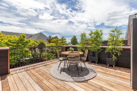 Photo of property in 93 Holly Road, St Albans, Christchurch, 8014