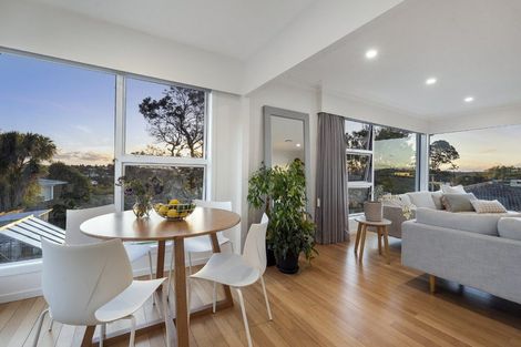 Photo of property in 122a Birkdale Road, Birkdale, Auckland, 0626