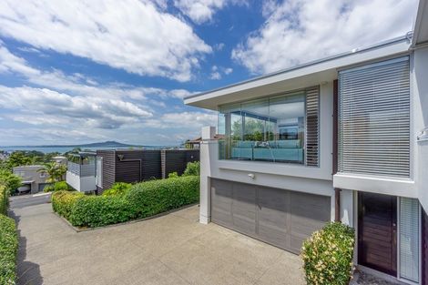 Photo of property in 2/55 Parr Terrace, Castor Bay, Auckland, 0620