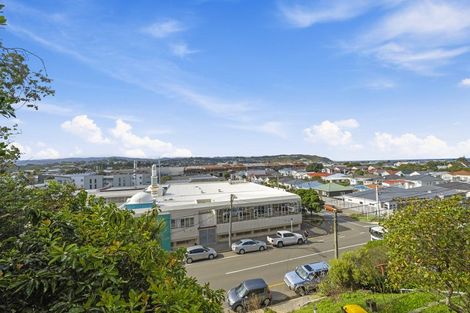 Photo of property in 10 Queens Drive, Kilbirnie, Wellington, 6022