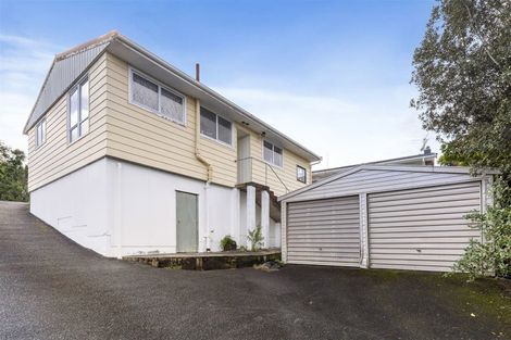 Photo of property in 1/22 Edgeworth Road, Glenfield, Auckland, 0629