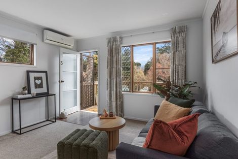 Photo of property in 3/9 Fuchsia Place, Birkdale, Auckland, 0626