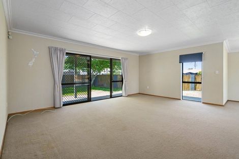 Photo of property in 277 Shakespeare Street, Leamington, Cambridge, 3432